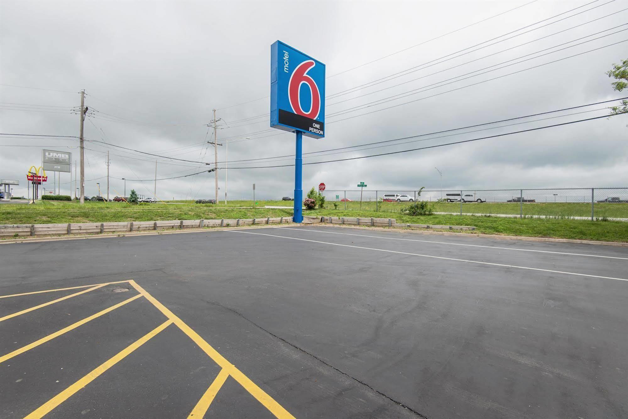 Motel 6 Kansas City, Mo - Airport Luaran gambar