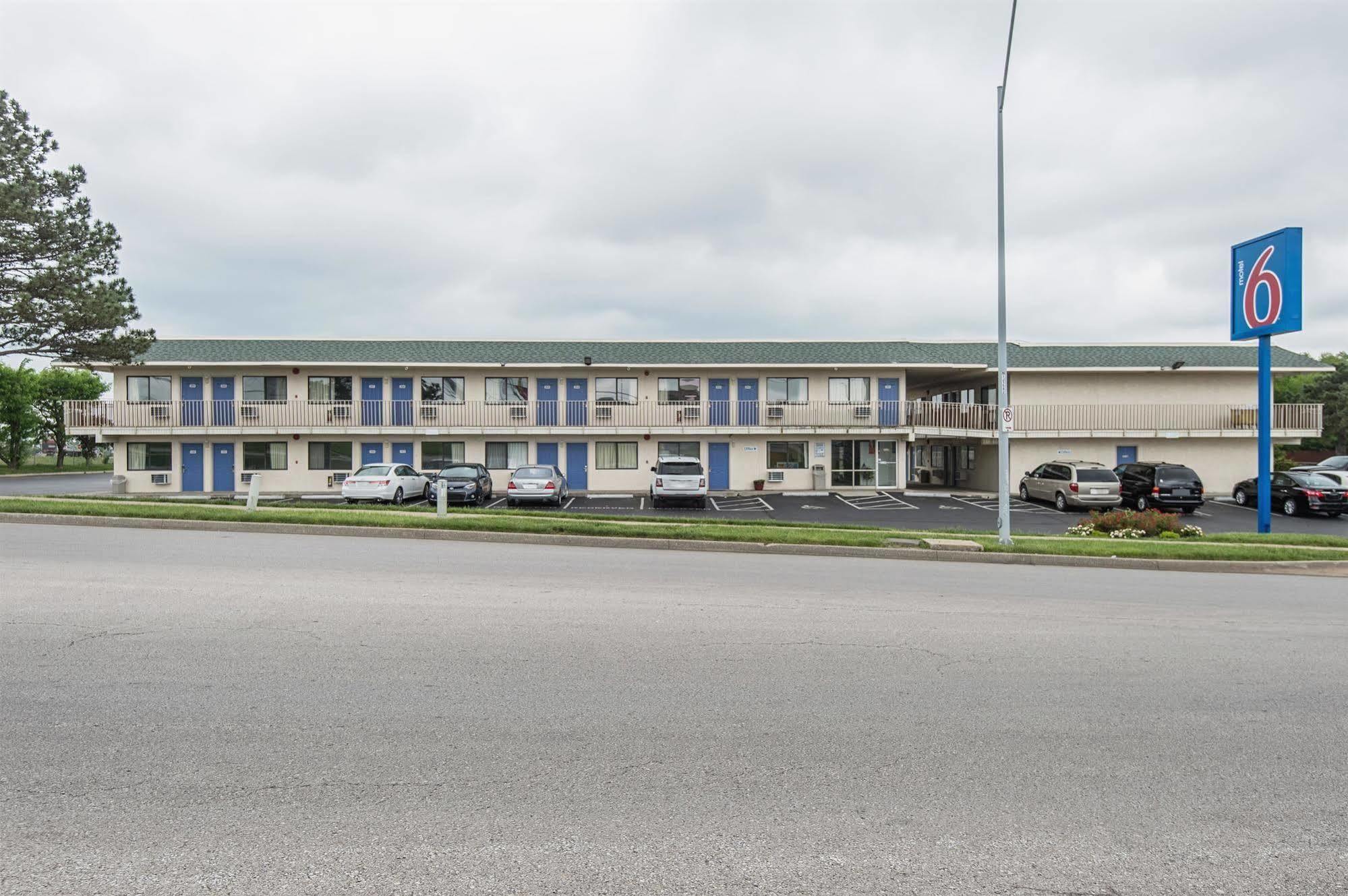 Motel 6 Kansas City, Mo - Airport Luaran gambar